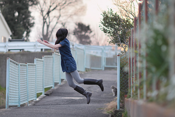 Новые снимки японской девушки, любящей летать7