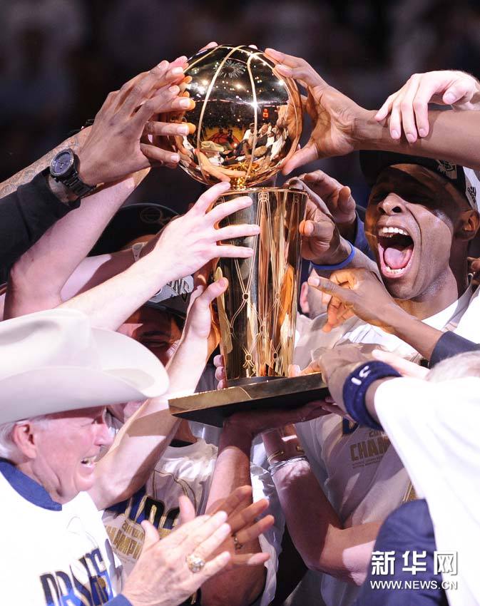 12 июня в шестом матче финального соревнования НБА «Даллас» победил команду «Майами» со счетом 105:95, впервые став чемпионом НБА в истории со счетом 4:2. 