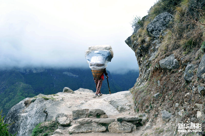 Один день из жизни носильщика в Гималаях