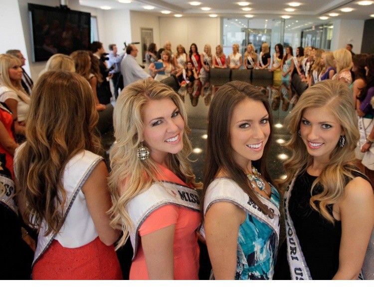 Сексуальные участницы конкурса красоты «Мисс США 2011» 9