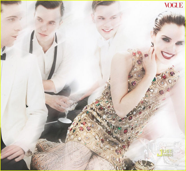 Эмма Уотсон на обложке «Vogue»