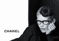Немецкая супермодель Клаудия Шиффер в съемках рекламы очков от «Chanel»