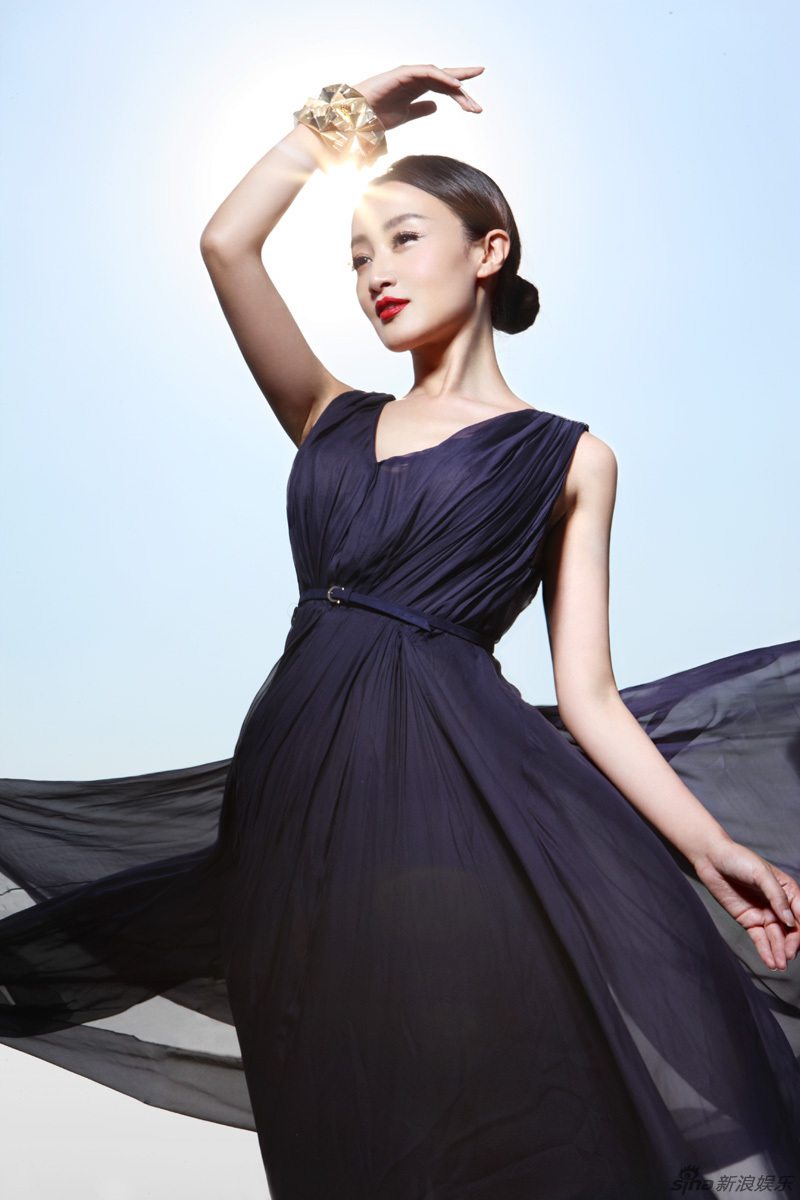 Красотка Чжао Цзычи в новых снимках