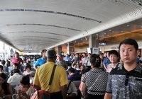 Далянь уже четыре дня окутан туманом, почти 6 тыс пассажиров застряли в аэропорте