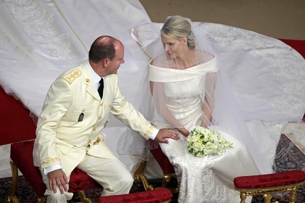 Князь Альбер II и княгиня Шарлен обвенчались в Монако10