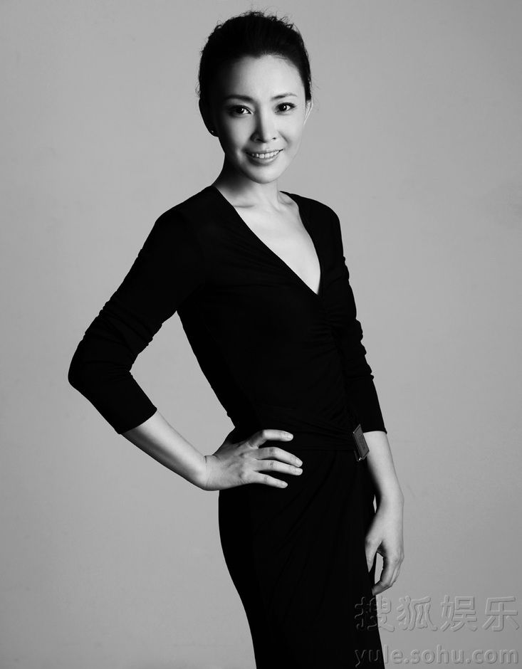 Красотка Лю Вэйвэй на черно-белых снимках