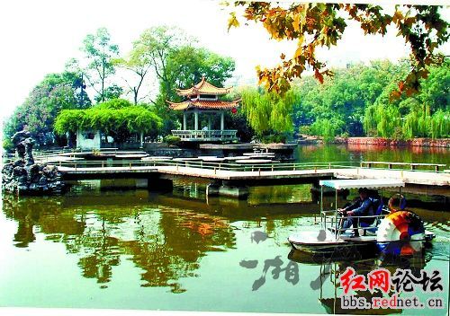 Достопримечательность города Сянтань - Озеро Юйху 