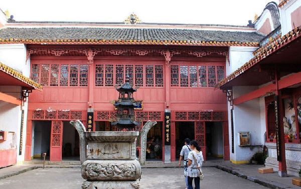 Достопримечательность города Сянтань - Храм Юньмэньсы 