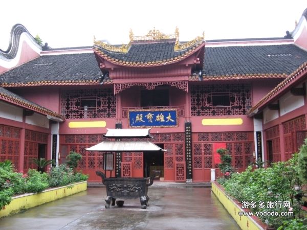 Достопримечательность города Сянтань - Храм Юньмэньсы 