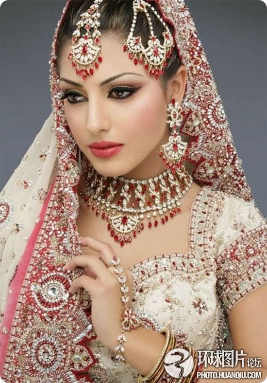 Таинственные и очаровательные невесты Индии 