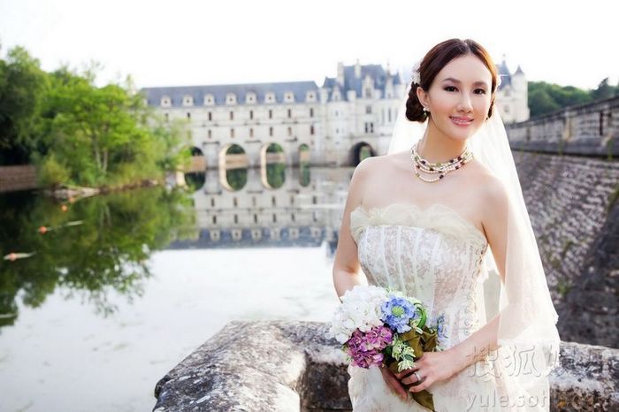 Звезда Мэн Яо в свадебных снимках, снятых в Европе
