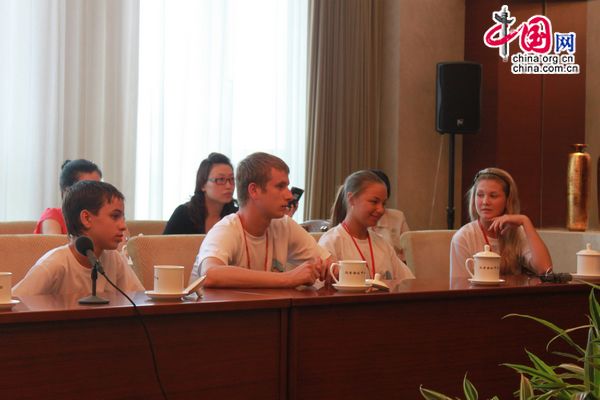 Пресс-конференция о летнем лагере российских школьников1