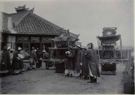 Фотографии чиновников позднего периода династии Цин