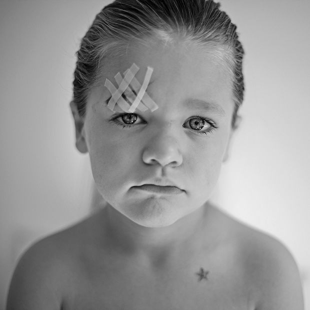 Австралийский женщина-фотограф Мишель Дюпон - мать шестерых детей: 3 мальчика и 3 девочки.