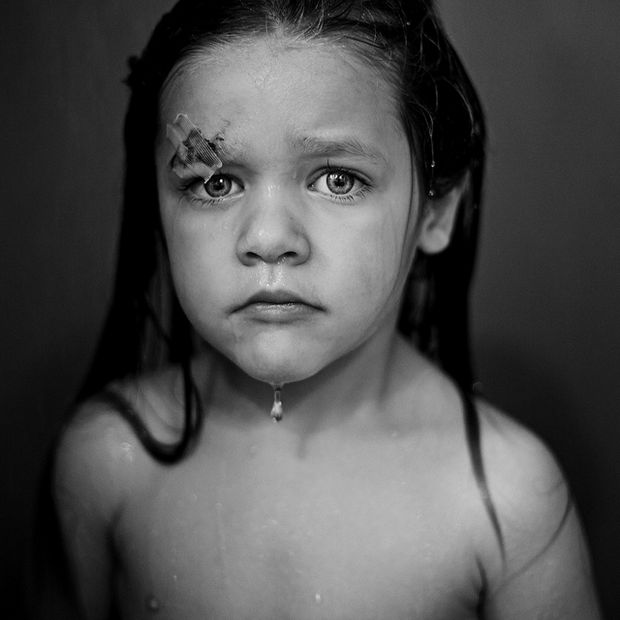 Австралийский женщина-фотограф Мишель Дюпон - мать шестерых детей: 3 мальчика и 3 девочки.