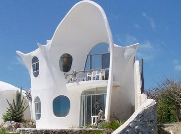 Дом-ракушка в Мексики у моря