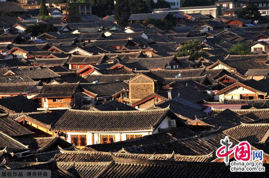 Жилые дома с местной спецификой в древнем городке Лицзян