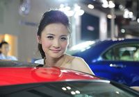 Красавицы на Ланьчжоуском международном автосалоне