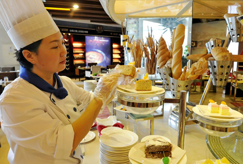 26 августа в одном из отелей для приема первой Ярмарки «Китай-Евразия» повар приготовил особое блюдо. 