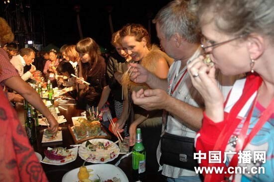 Начался первый Фестиваль деликатесов Китая и России 1