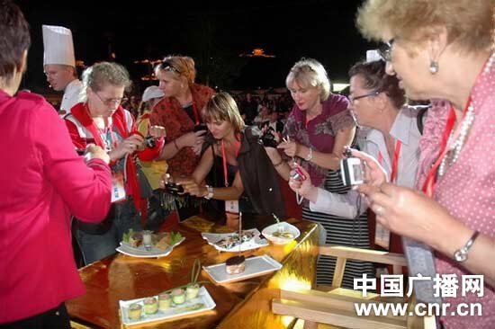 Начался первый Фестиваль деликатесов Китая и России 5