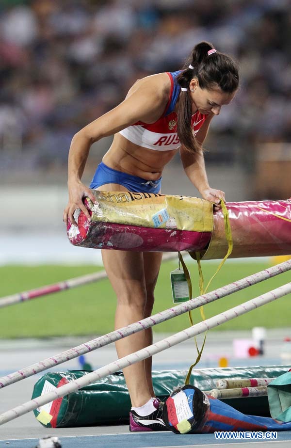 Россиянка Елена Исинбаева 30 августа заняла 6-е место в прыжках с шестом на чемпионате мира по легкой атлетике в Тэгу /Республика Корея/. Ее результат -- 4,65 метра. 