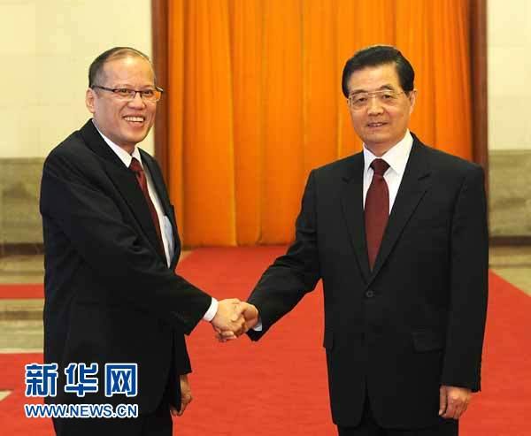 Председатель КНР Ху Цзиньтао провел переговоры с президентом Филиппин Бенигно Акино III