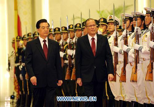 Председатель КНР Ху Цзиньтао провел переговоры с президентом Филиппин Бенигно Акино III