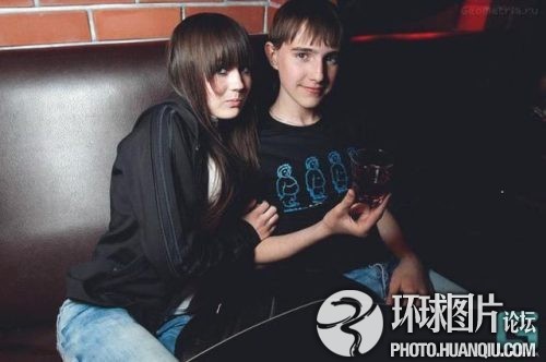 Дети в ночном баре в России 10