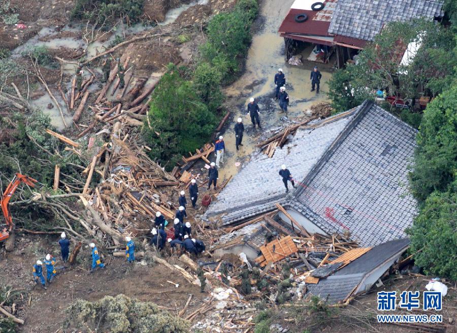 5 сентября в Японии количество жертв 12-го по счету в этом году тайфуна 'Талас' возросло до 27, еще 53 человека числятся пропавшими без вести.