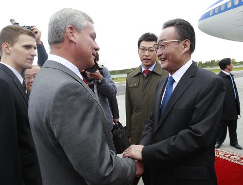 Председатель ПК ВСНП У Банго прибыл в Минск, начав официальный дружественный визит в Беларусь1