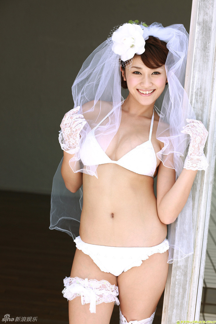 Сексуальная японская актриса Микиэ Хара6