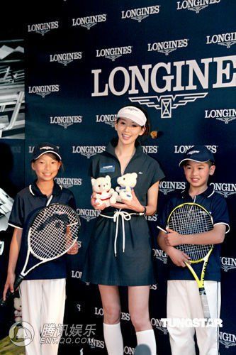 Тайваньская звезда Линь Чжилин в спортивном стиле 