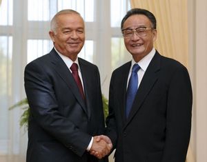 У Банго встретился с президентом Узбекистана Исламом Каримовым