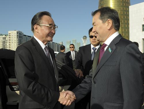 Находящийся в Казахстане с официальным и дружественным визитом председатель ПК ВСНП У Банго в первой половине дня по местному времени встретился с председателем Сената /верхняя палата/ Казахстана Кайратом Мами.