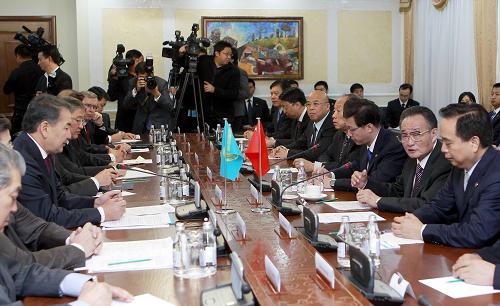  ВСНП придает внимание развитию дружественных отношений с парламентом Казахстана и надеется на укрепление дружественных контактов. 
