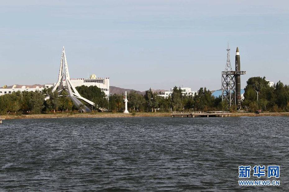 Цзюцюань – величественный космический городок внутри пустыни