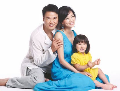 Счастливая семья красавицы Чжан Тин