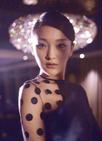 Известная кинозвезда Чжоу Сюнь попала на «Elle» №10