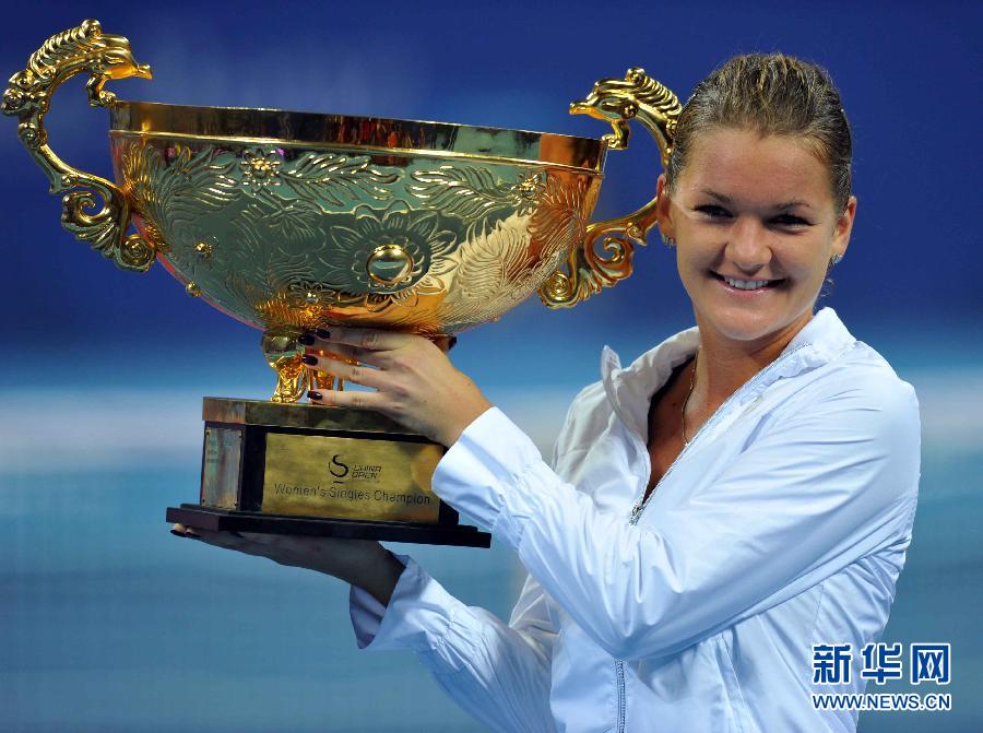 В финальном матче турнира WTA China Open, прошедшем вчера в Пекине, польская теннисистка Агнешка Радваньска победила немку Андреу Петкович со счетом 2:1.