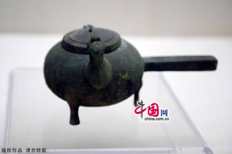 Бронзовые произведения искусства в Цзинаньском музее