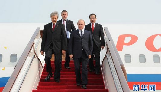 Премьер-министр РФ В. Путин прибыл в Пекин с официальным визитом в КНР