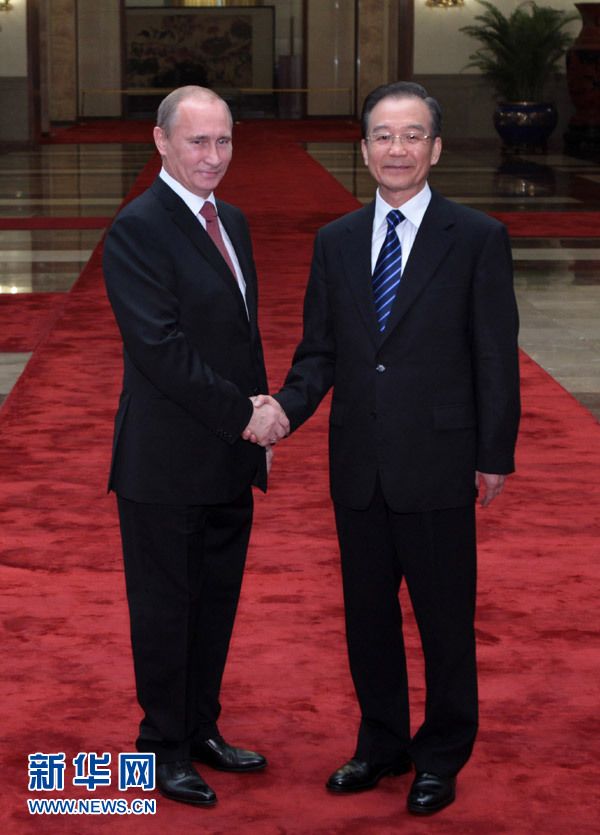 Премьер Госсовета КНР Вэнь Цзябао устроил в Доме народных собраний церемонию встречи в честь российского коллеги Путина