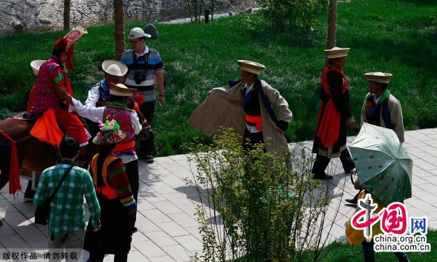 Свадьба национальности ту в Хучжу-туйском автономном уезде провинции Цинхай