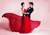 Сянганская телезвезда Дин Цзыцзюнь со своей супругой в свадебных снимках