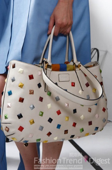Самые модные сумки на четырех Неделях моды «весна-лето 2012» 