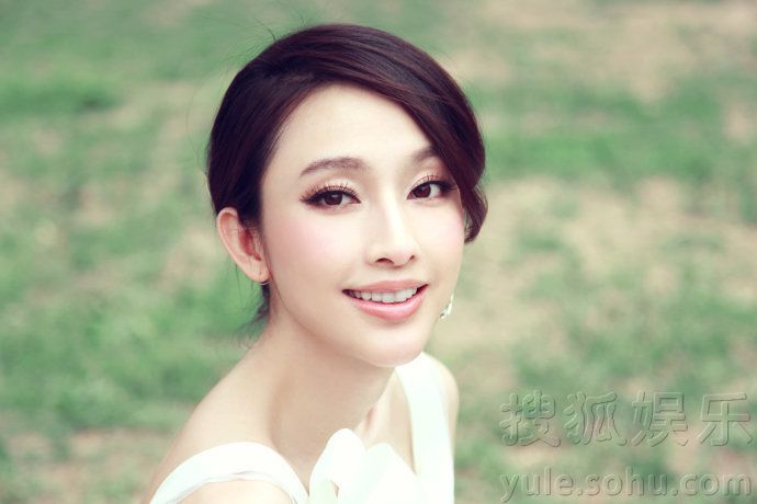 Новые снимки восходящей звезды Чжан Ли