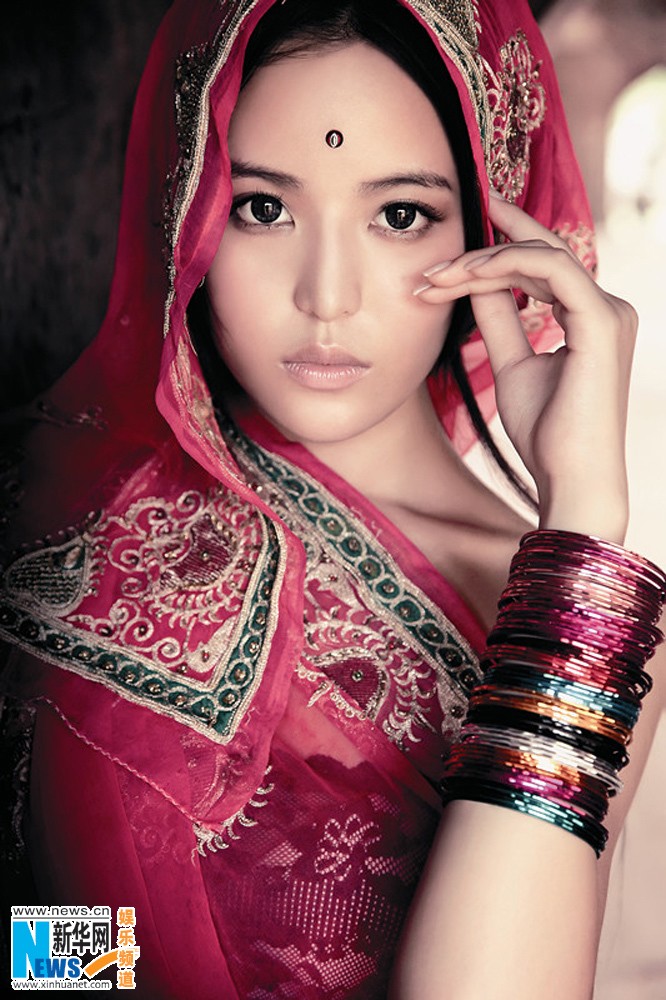 Красавица Вэнь Синь в индийской одежде5