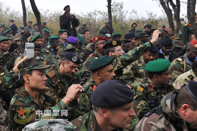 Иностранные войска посмотрели учения НОАК и поели китайские «баоцзы» на обед