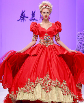 В Пекине прошла презентация свадебных платьев от дизайнера Цай Мэйюе 1